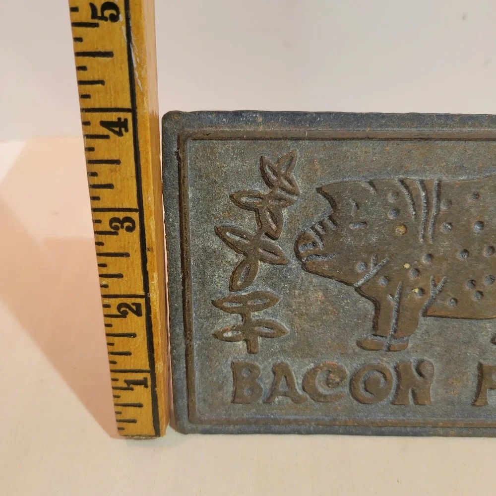Vintage Cast Iron Bacon Press Pig Design Wooden Handle Kitchen‎ Tool